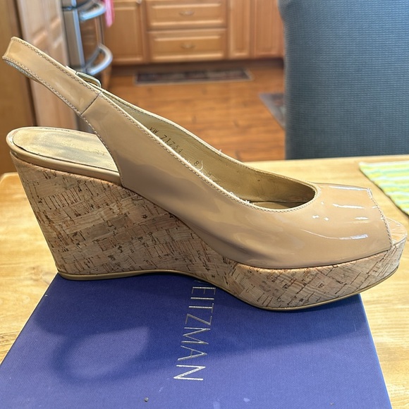 Stuart Weitzman Jean wedge sling back. Nude Color. Size 8M - Picture 7 of 10